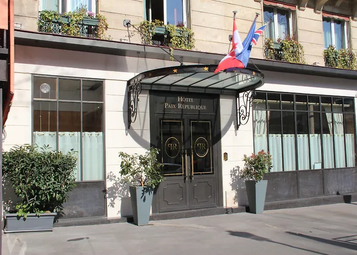 The Originals City Hotel Paix Republique Parigi